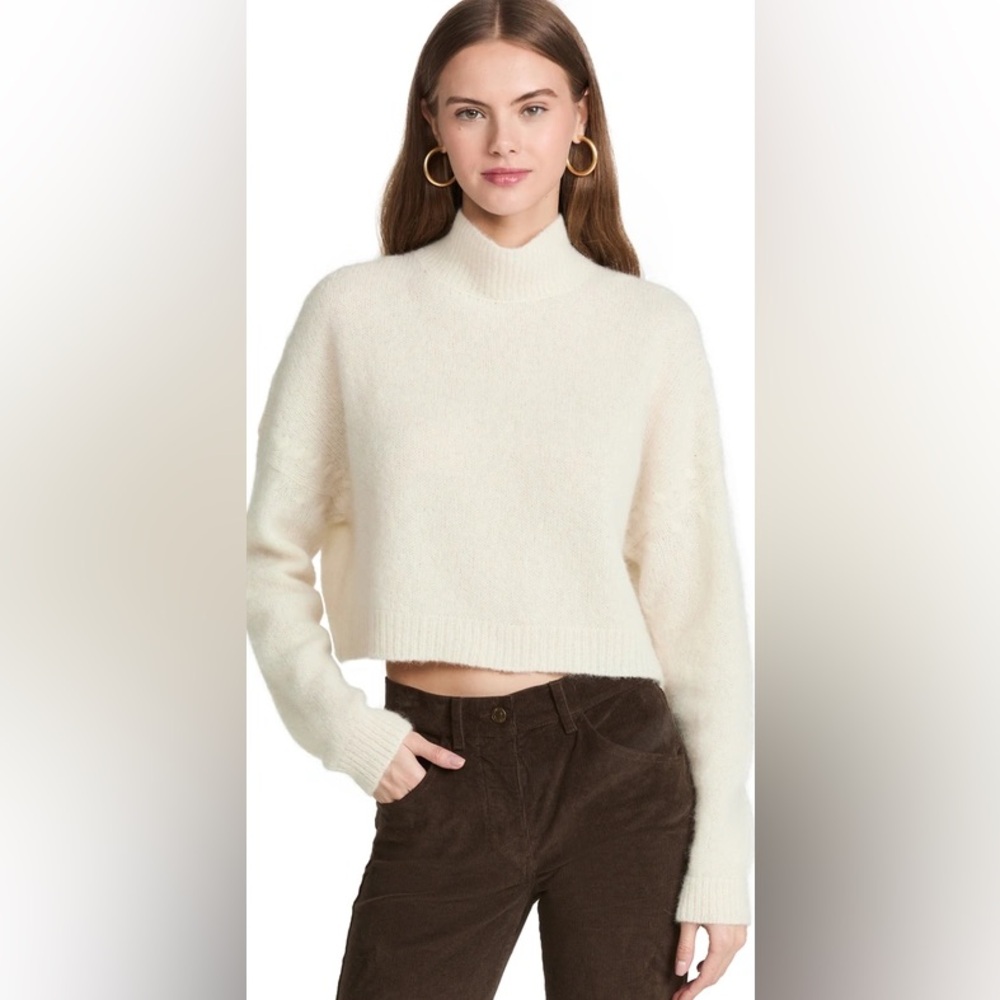 AMO Ambition Alpaca Wool Crop Sweater In Vintage White - Medium